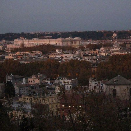 Vatican In The Moonlight Apartment Roma Exterior foto